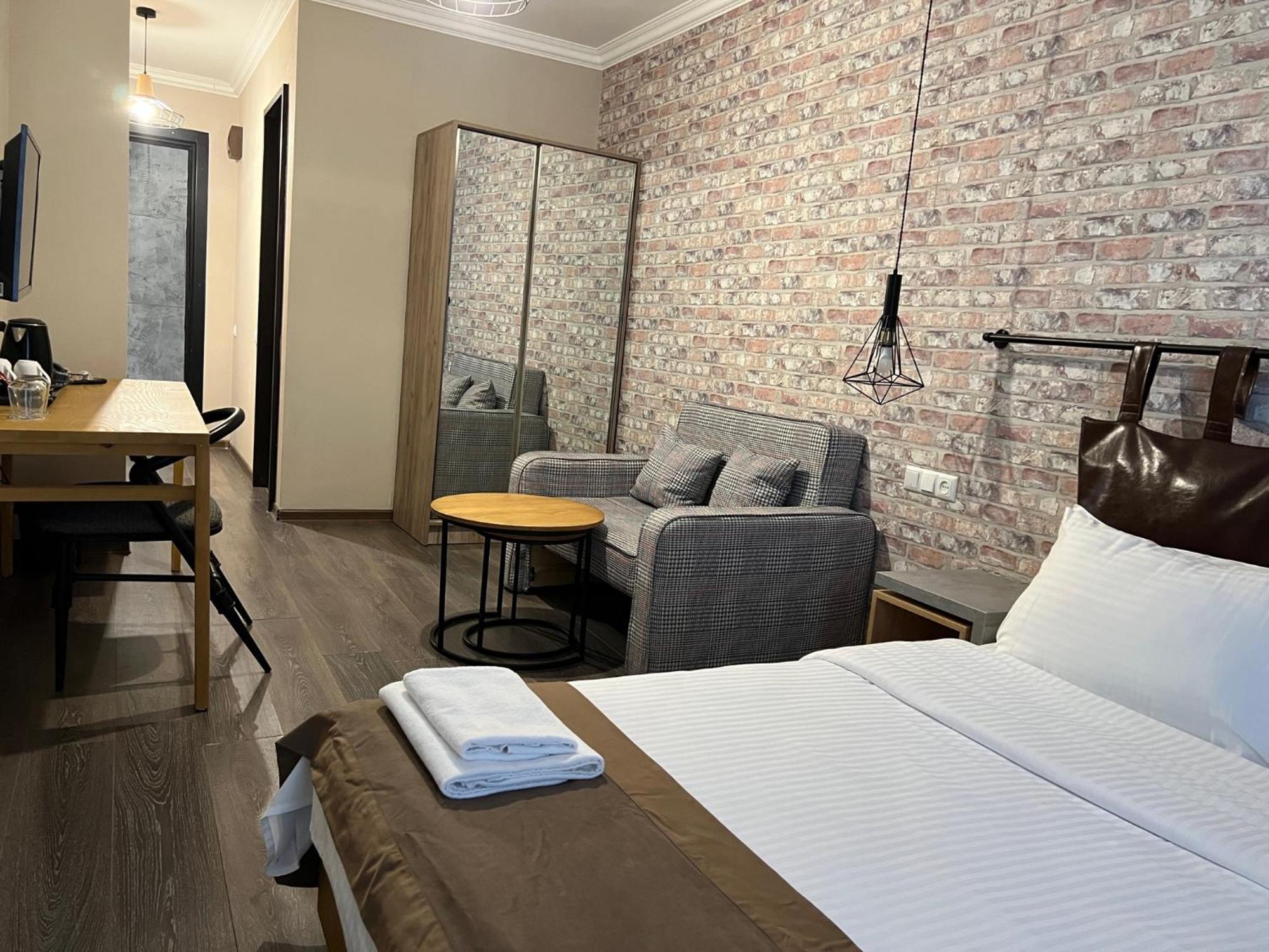 Gudauri Loft Hotel Exterior foto A room at the hotel